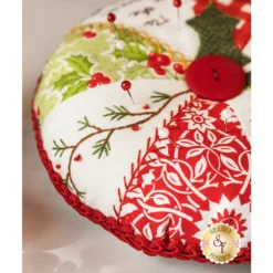 Christmas Pie Pincushion Kit -Fabric Hub Christmas Store pid 137142 christmaspiepincushion christmasstitched secondaryimage3